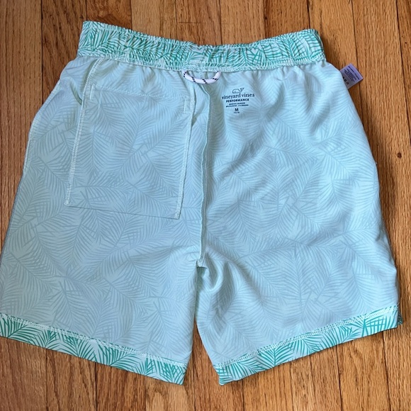 Vineyard vines performance boys shorts medium nwot medium (12/14) - Picture 8 of 13